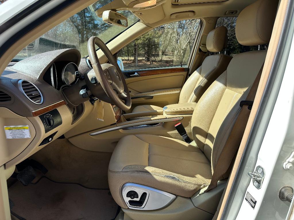 2008 Mercedes-Benz GL-Class GL320 photo